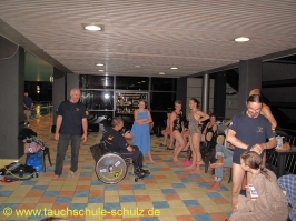 Traditionelle Tauchertaufe 